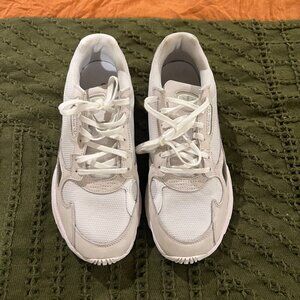 Adidas Falcon (Womens)